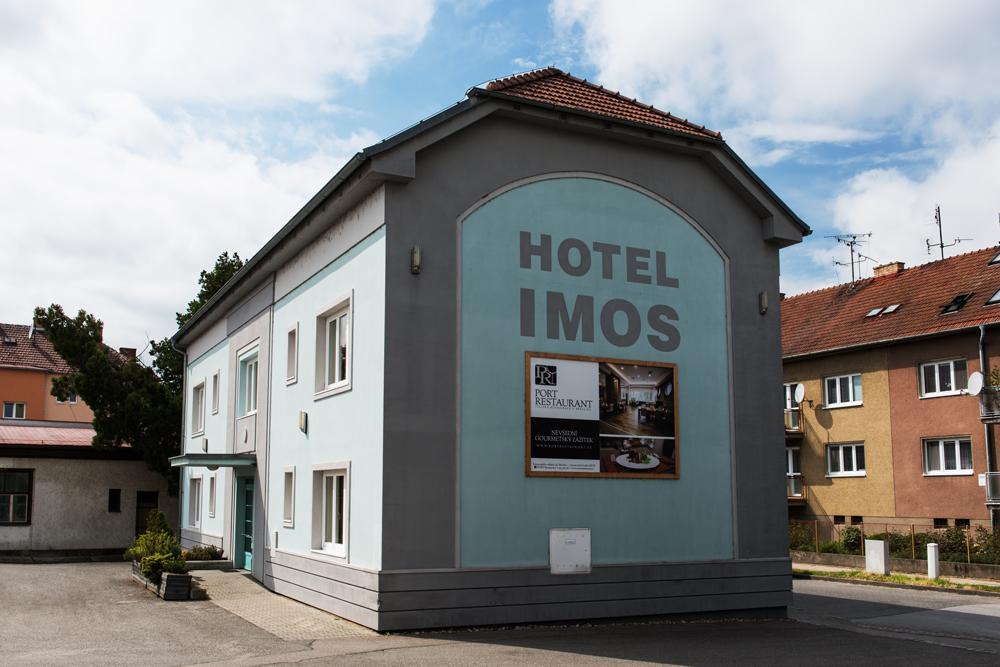 Hotel Imos Břeclav Esterno foto
