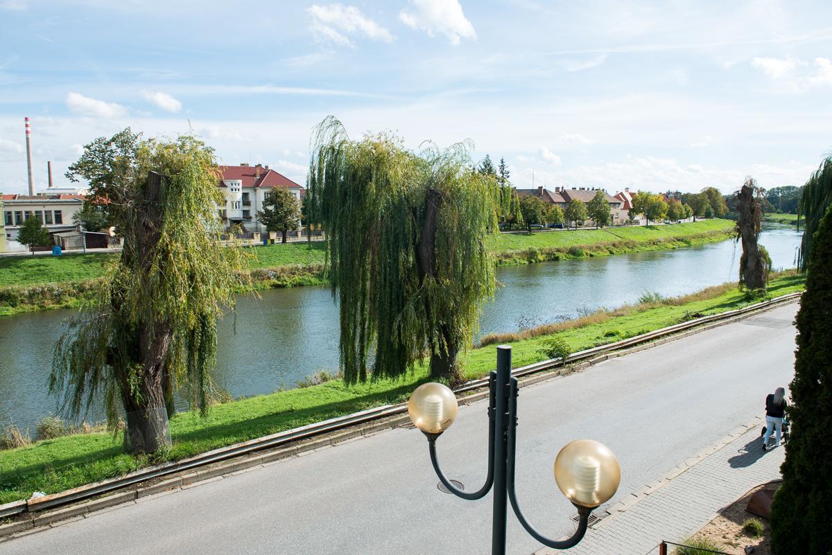 Hotel Imos Břeclav Esterno foto